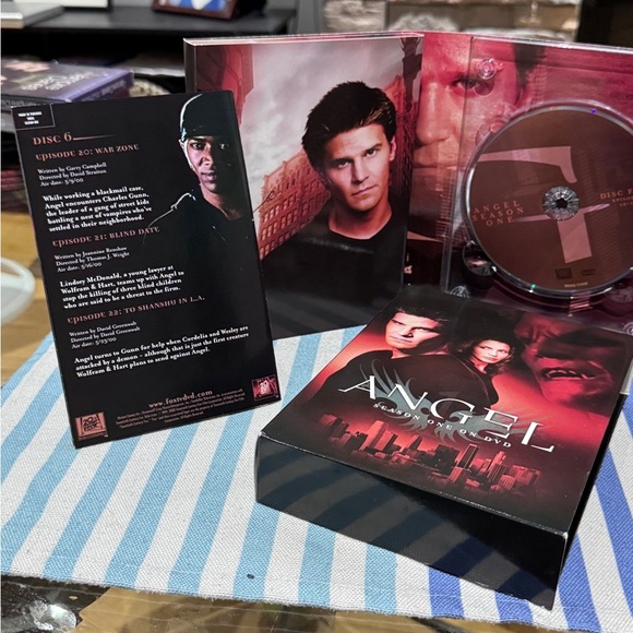 🦇One of a Kind, Award Winning Angel Season One on DVD - Picture 14 of 16